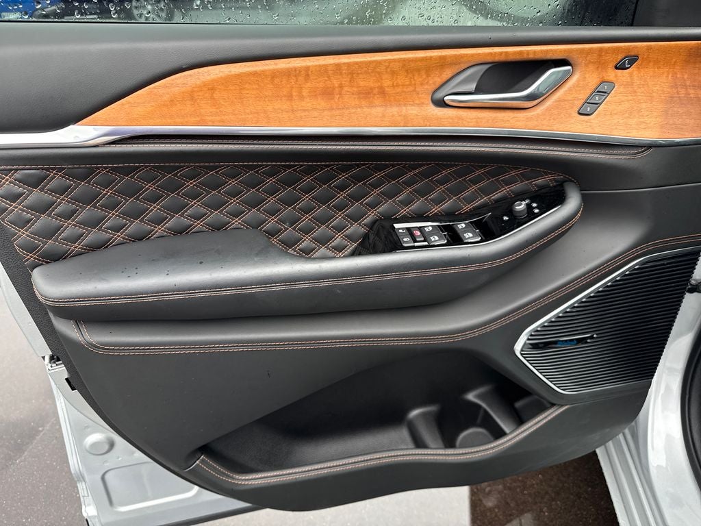 2025 Jeep Grand Cherokee L Summit Reserve 4x4