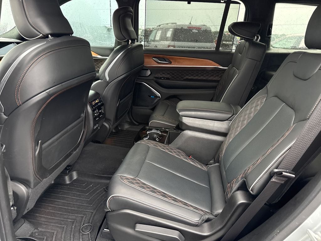 2025 Jeep Grand Cherokee L Summit Reserve 4x4