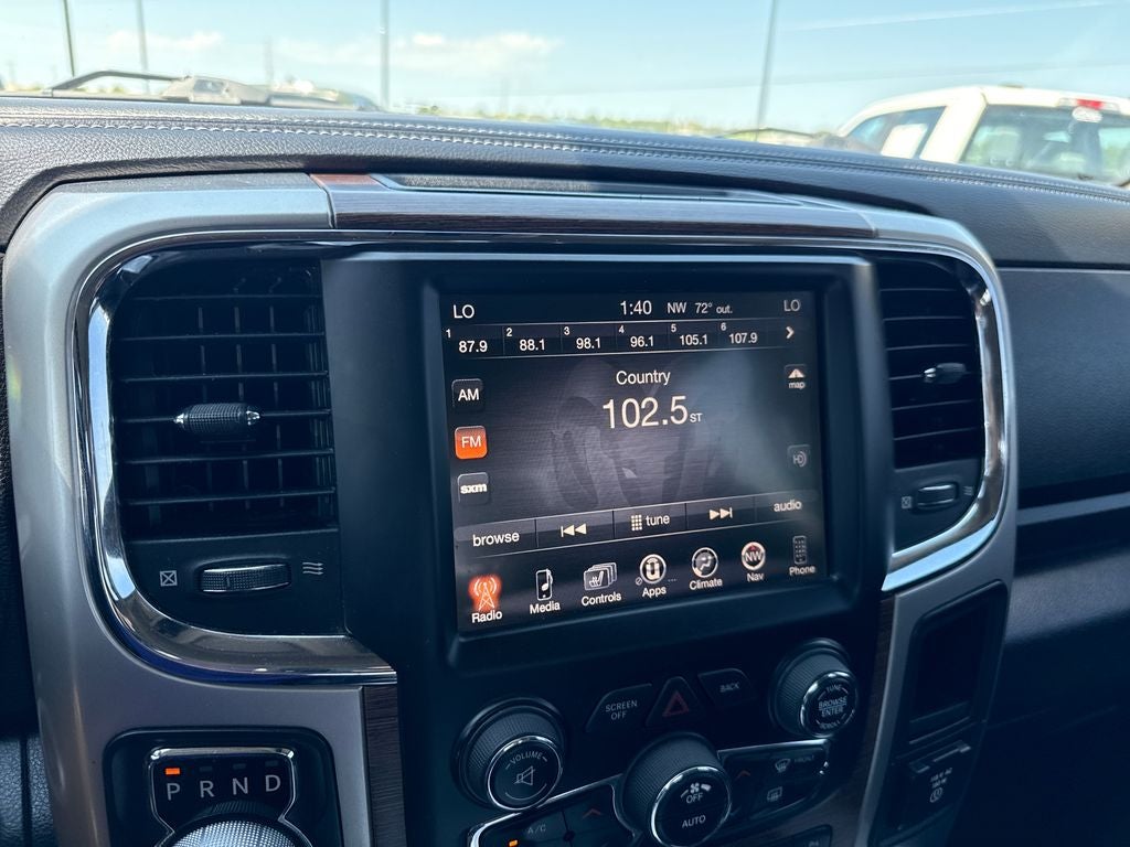 2017 RAM 1500 Laramie Crew Cab 4x4 5'7' Box