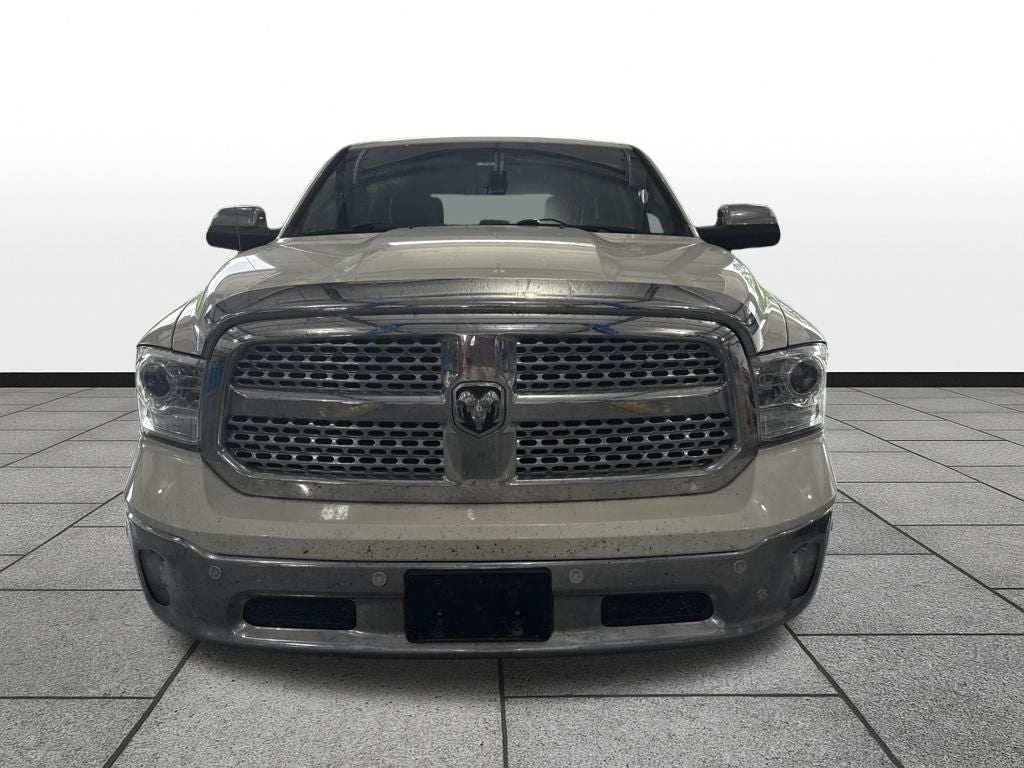 2017 RAM 1500 Laramie Crew Cab 4x4 5'7' Box