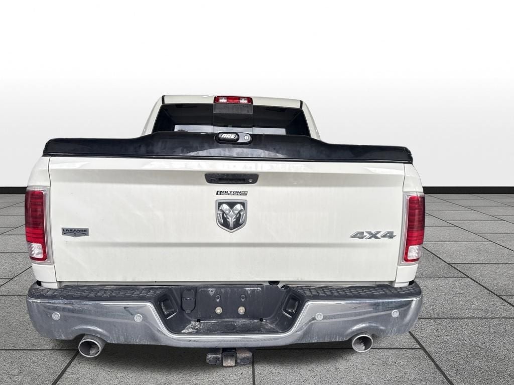 2017 RAM 1500 Laramie Crew Cab 4x4 5'7' Box