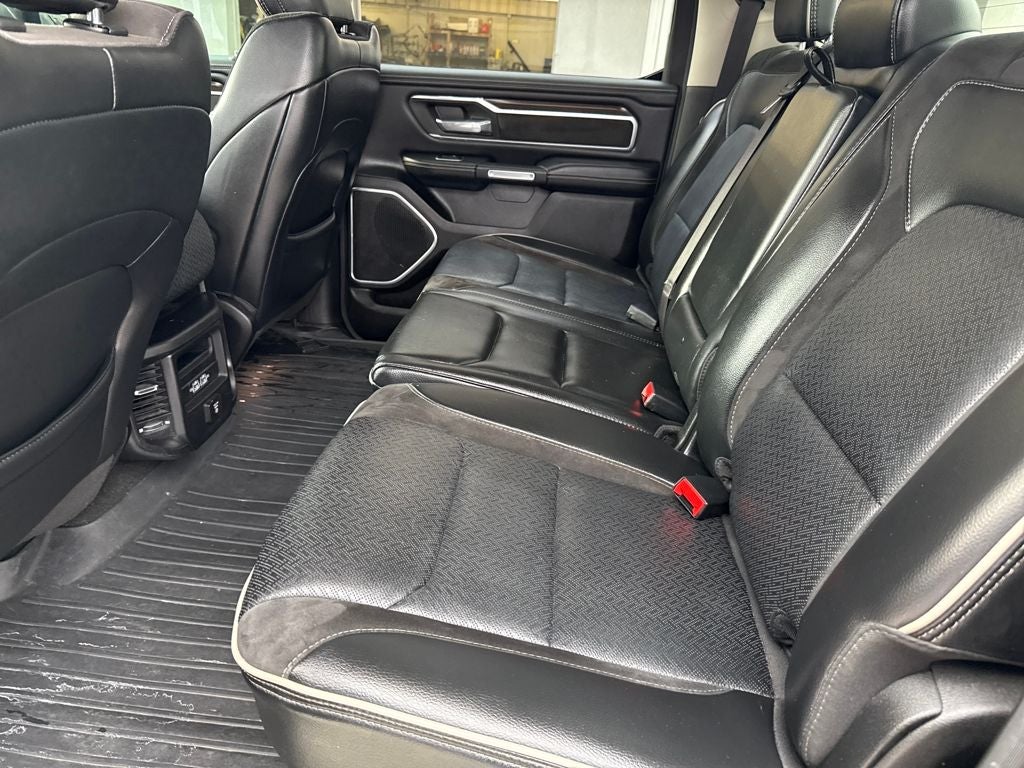 2022 RAM 1500 Laramie Crew Cab 4x4 5'7' Box