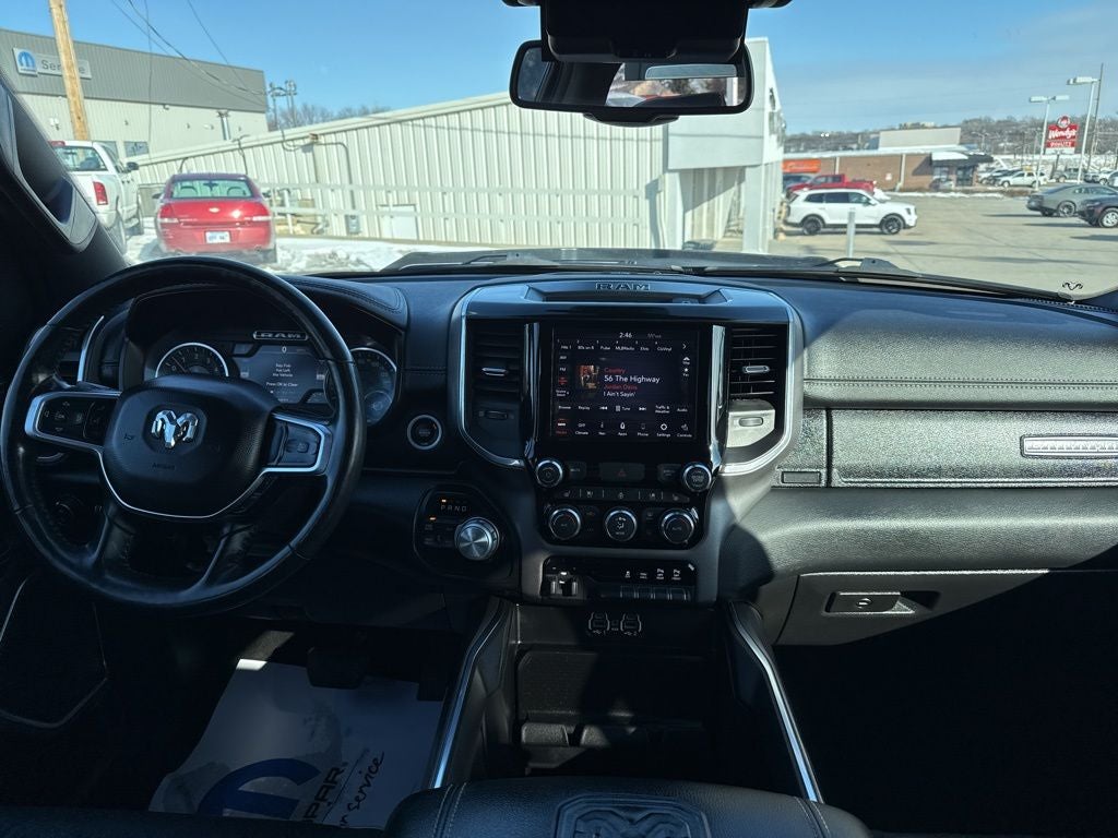 2020 RAM 1500 Laramie Crew Cab 4x4 5'7' Box