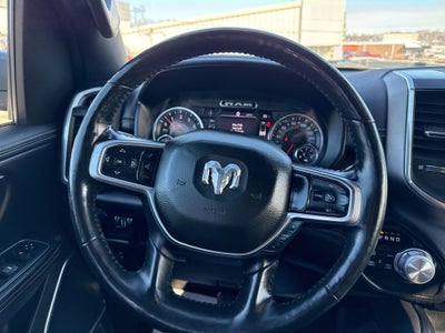 2020 RAM 1500 Laramie Crew Cab 4x4 5'7' Box