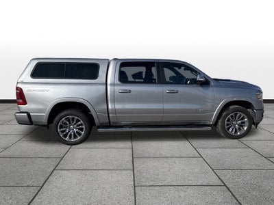 2020 RAM 1500 Laramie Crew Cab 4x4 5'7' Box