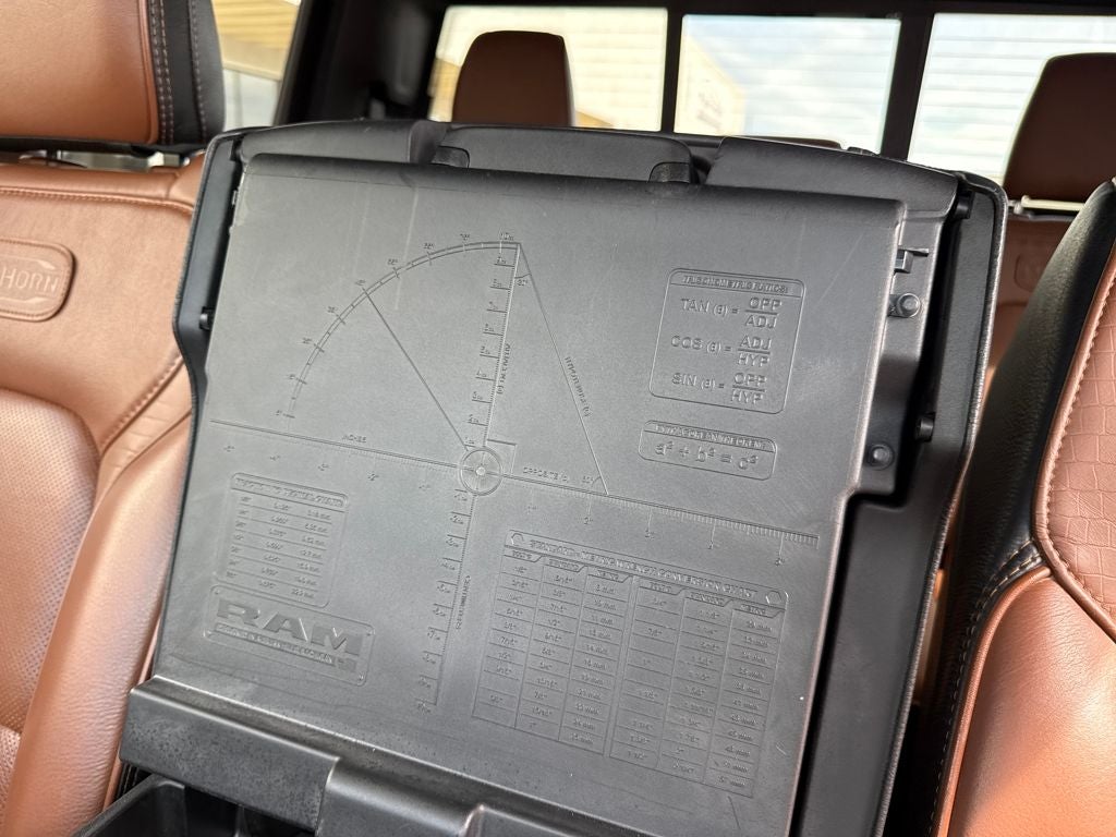 2020 RAM 1500 Laramie Longhorn Crew Cab 4x4 5'7' Box