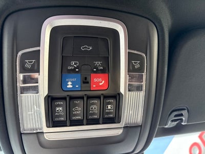 2020 RAM 1500 Laramie Longhorn Crew Cab 4x4 5'7' Box