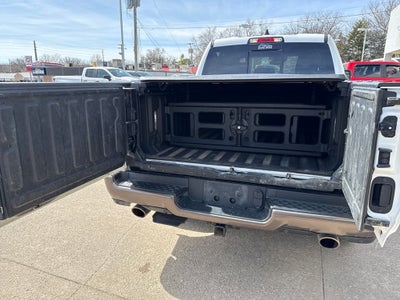 2020 RAM 1500 Laramie Longhorn Crew Cab 4x4 5'7' Box