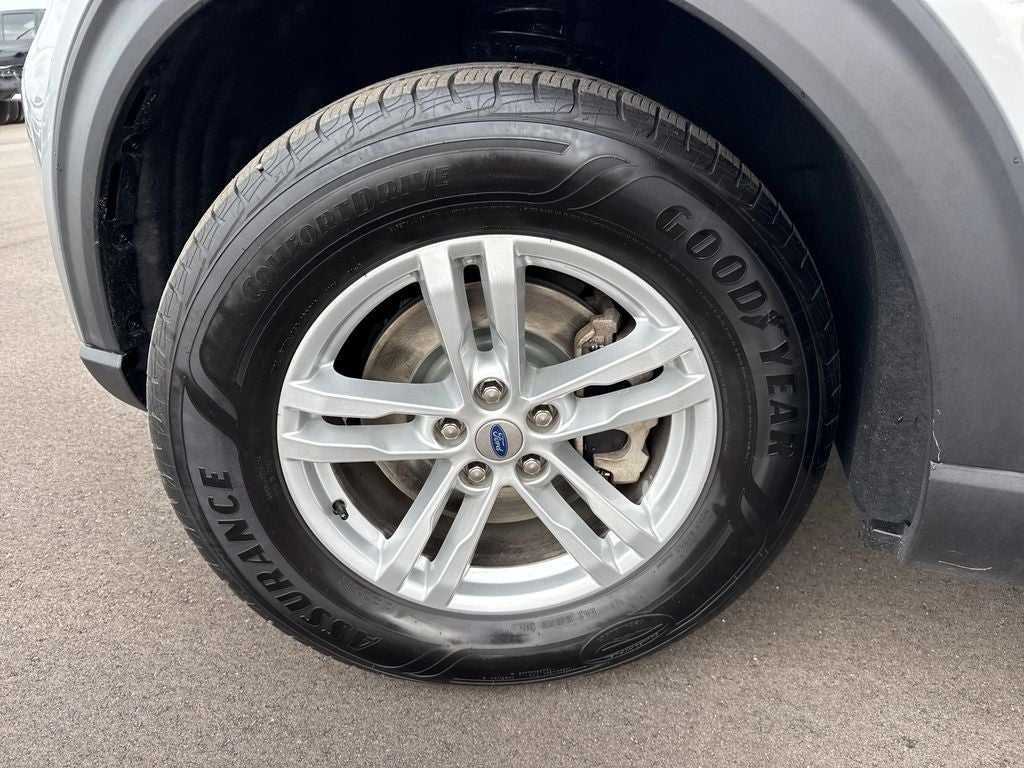 2023 Ford Explorer Base