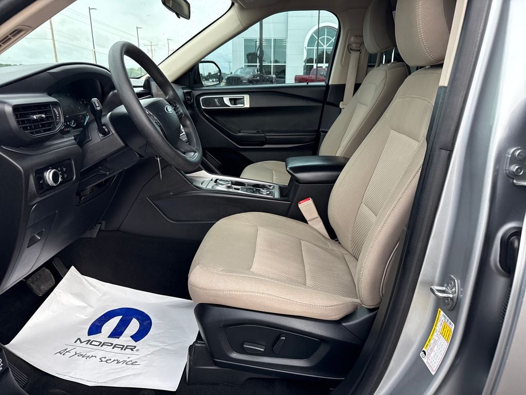 2023 Ford Explorer Base