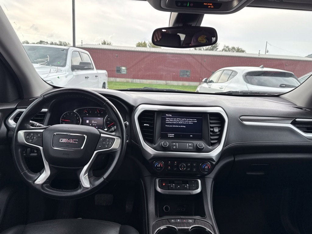 2023 GMC Acadia SLT