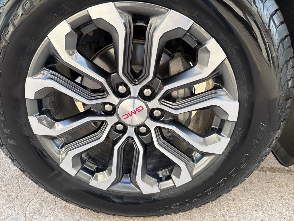 2023 GMC Canyon 4WD Crew Cab Short Box Denali