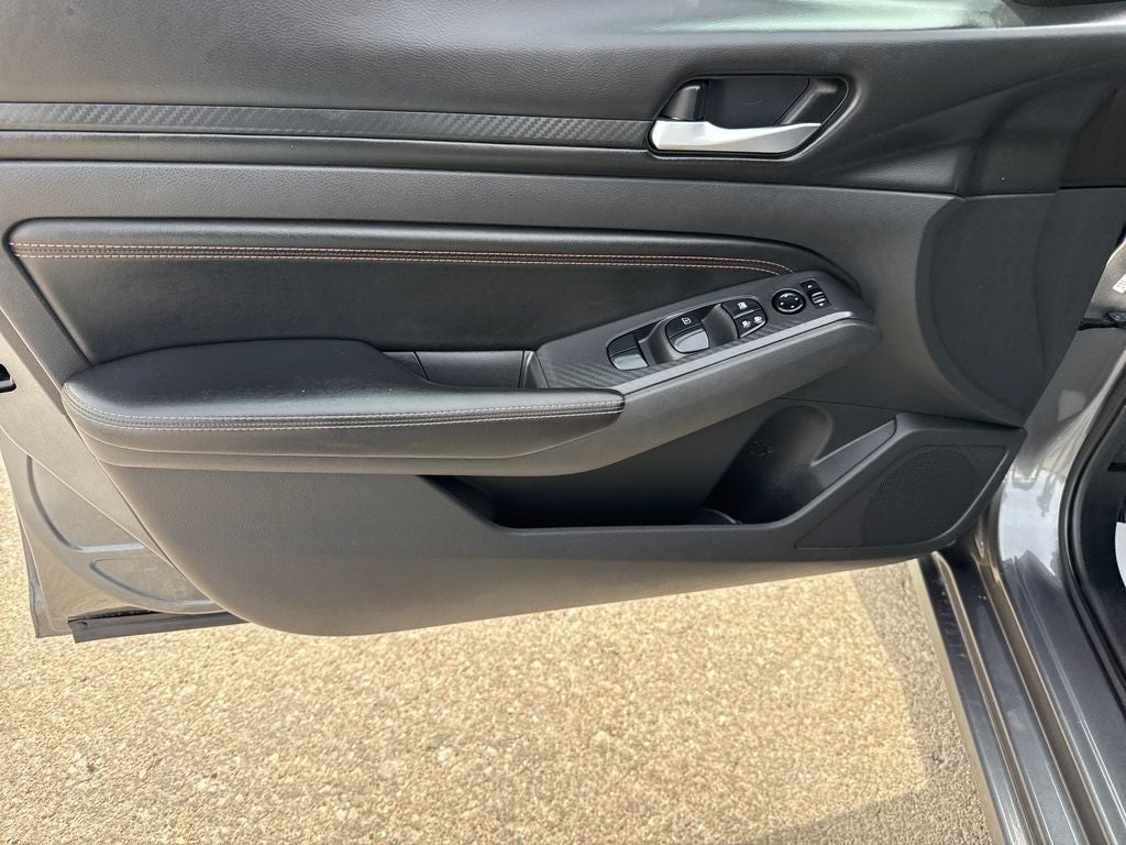 2021 Nissan Altima SR FWD