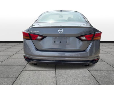 2021 Nissan Altima SR FWD
