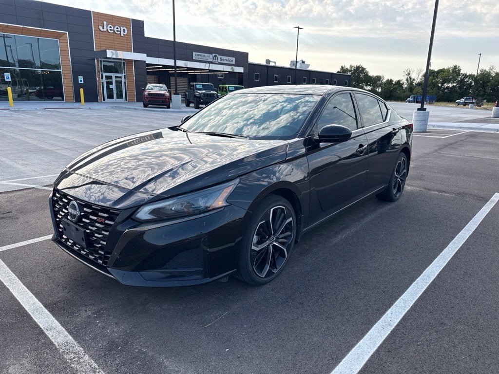2023 Nissan Altima SR Intelligent AWD