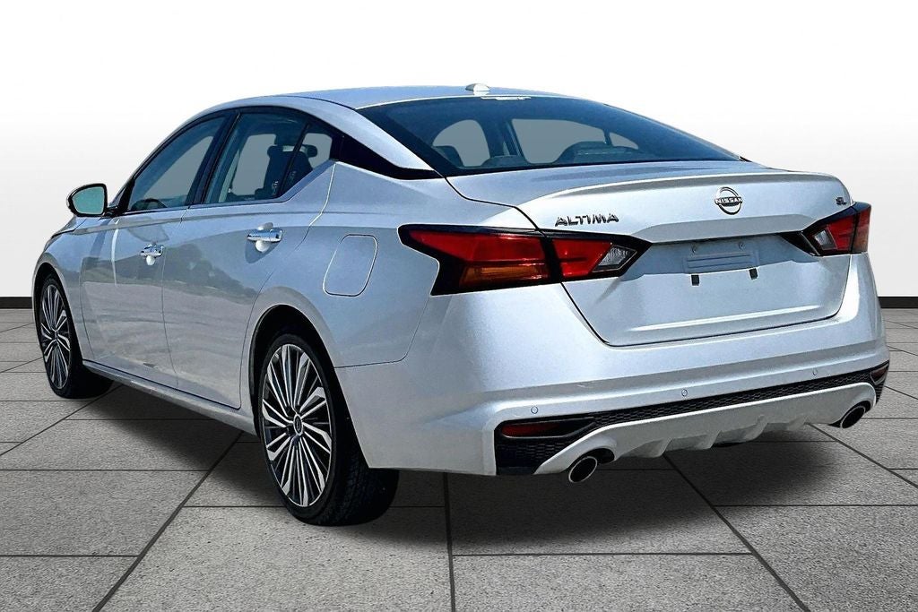 2023 Nissan Altima SL FWD