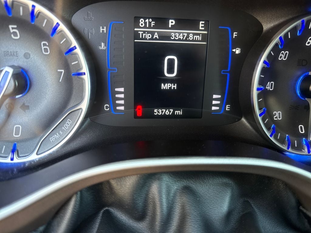 2023 Chrysler Voyager LX