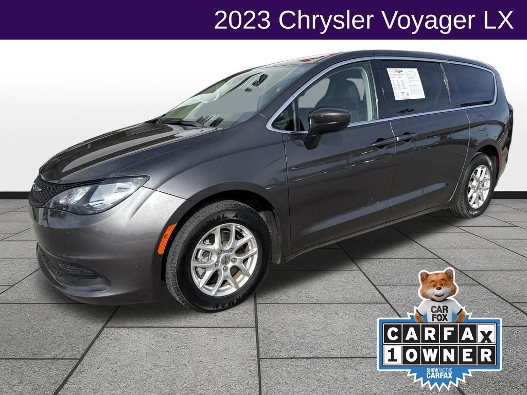 2023 Chrysler Voyager LX