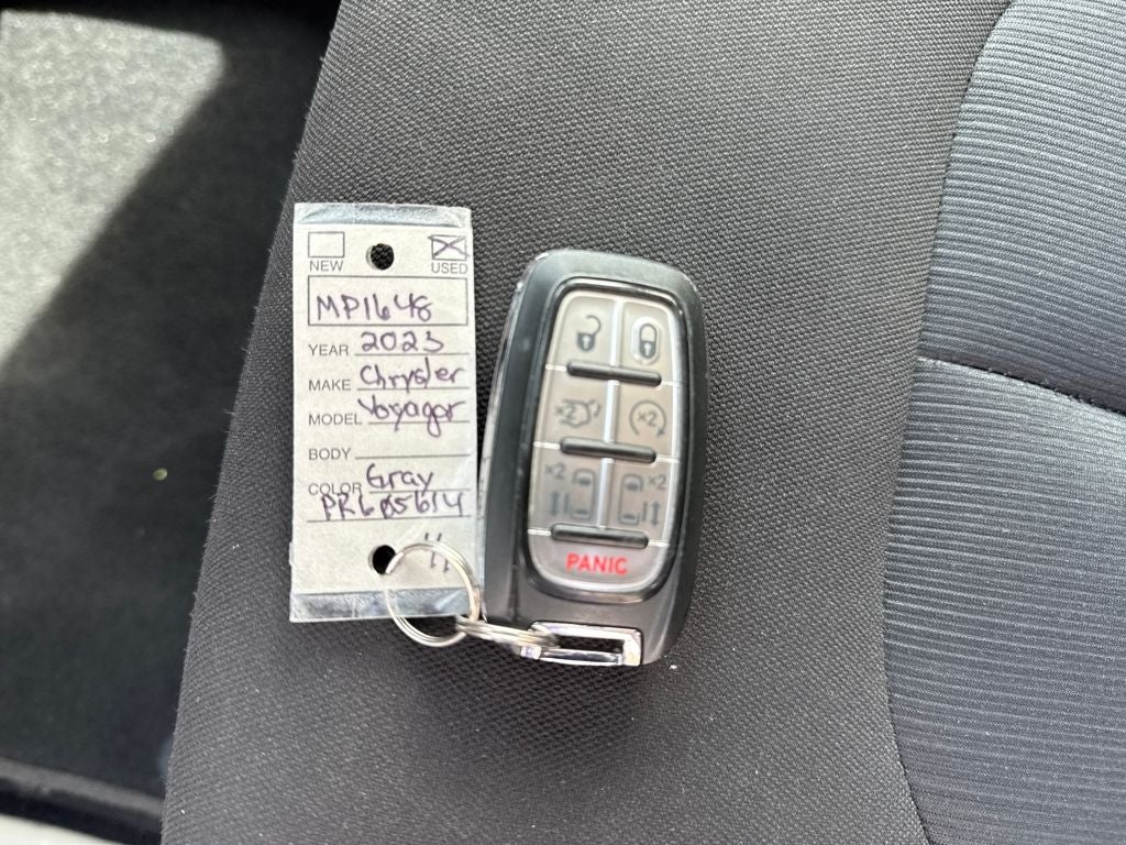 2023 Chrysler Voyager LX