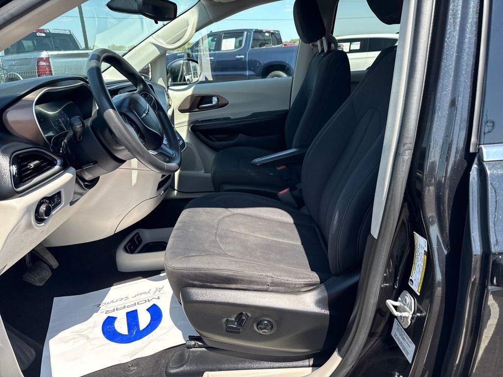 2017 Chrysler Pacifica Touring