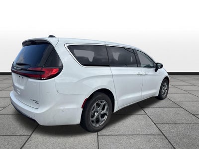2024 Chrysler Pacifica Limited AWD