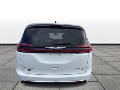 2024 Chrysler Pacifica Limited AWD