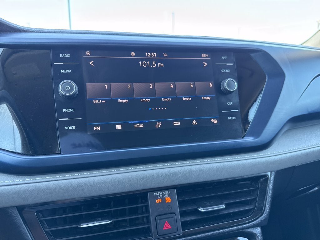 2024 Volkswagen Taos 1.5T SE