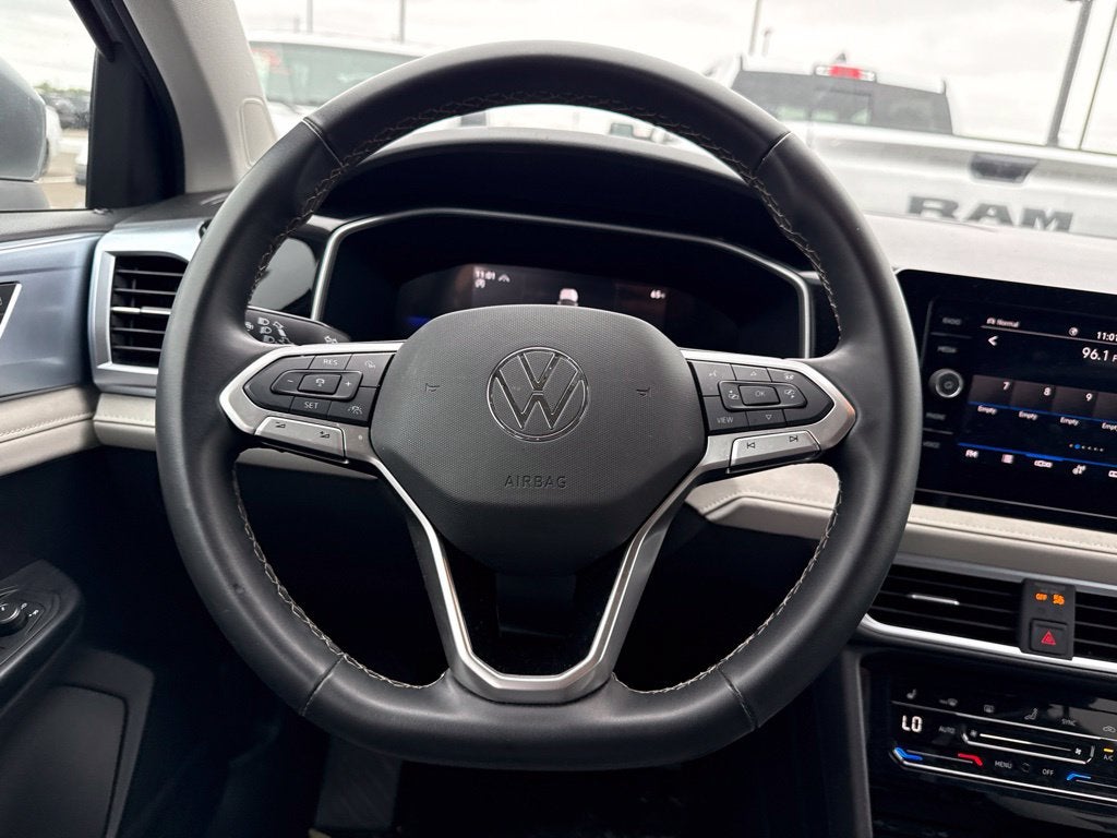 2025 Volkswagen Taos 1.5T SE