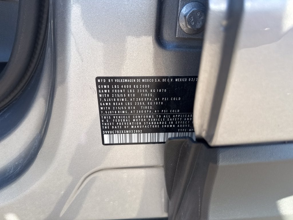 2025 Volkswagen Taos 1.5T SE