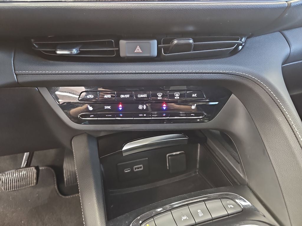 2023 Buick Envision Essence FWD
