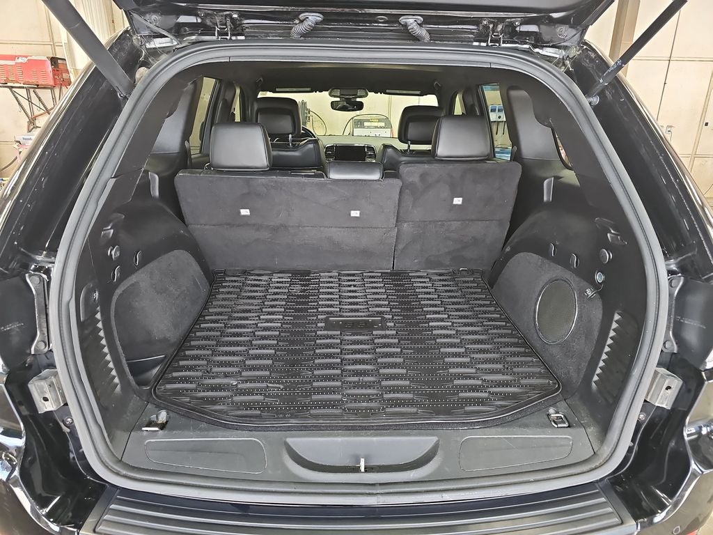 2020 Jeep Grand Cherokee Laredo