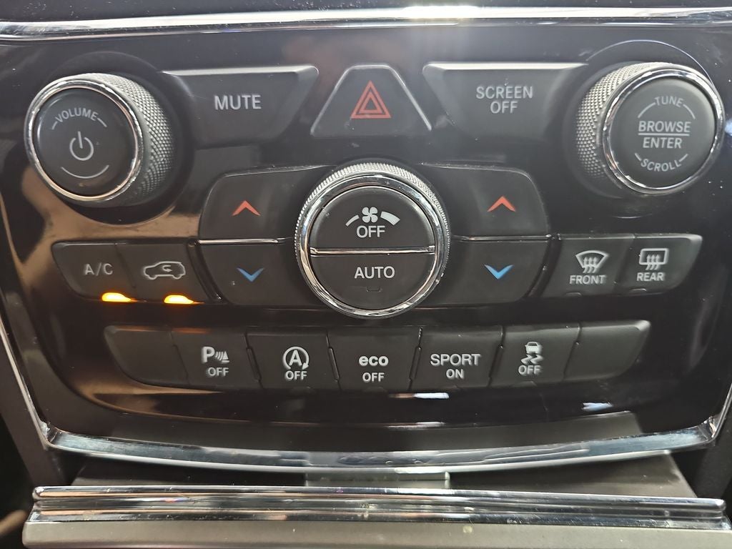 2020 Jeep Grand Cherokee Laredo