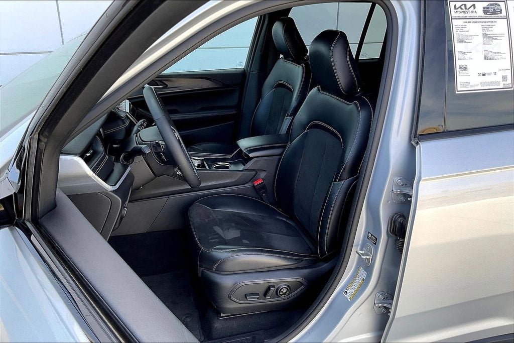 2024 Jeep Grand Cherokee Altitude