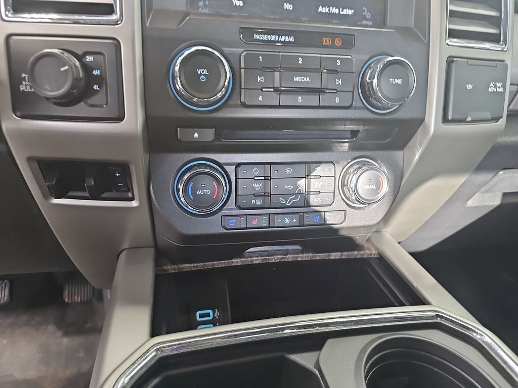 2017 Ford F-350SD Lariat