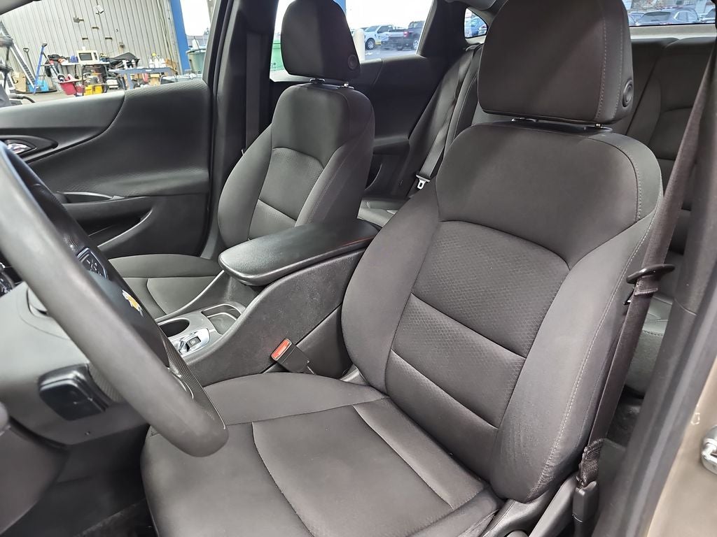 2024 Chevrolet Malibu LS 1FL