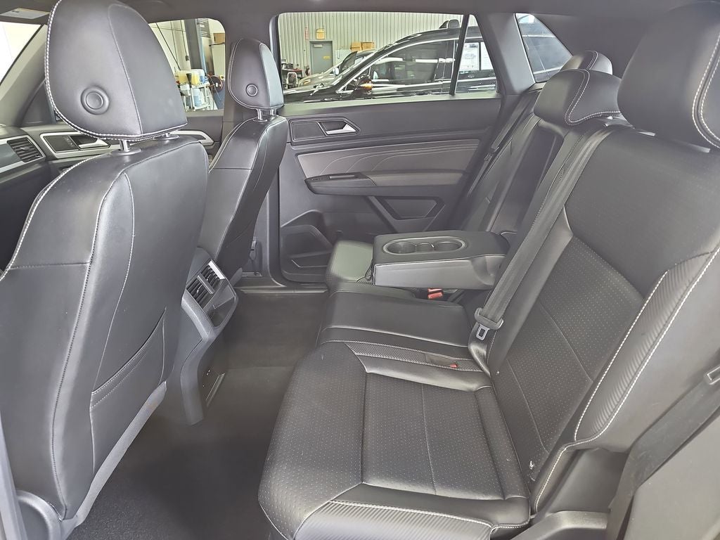 2022 Volkswagen Atlas Cross Sport 3.6L V6 SEL R-Line
