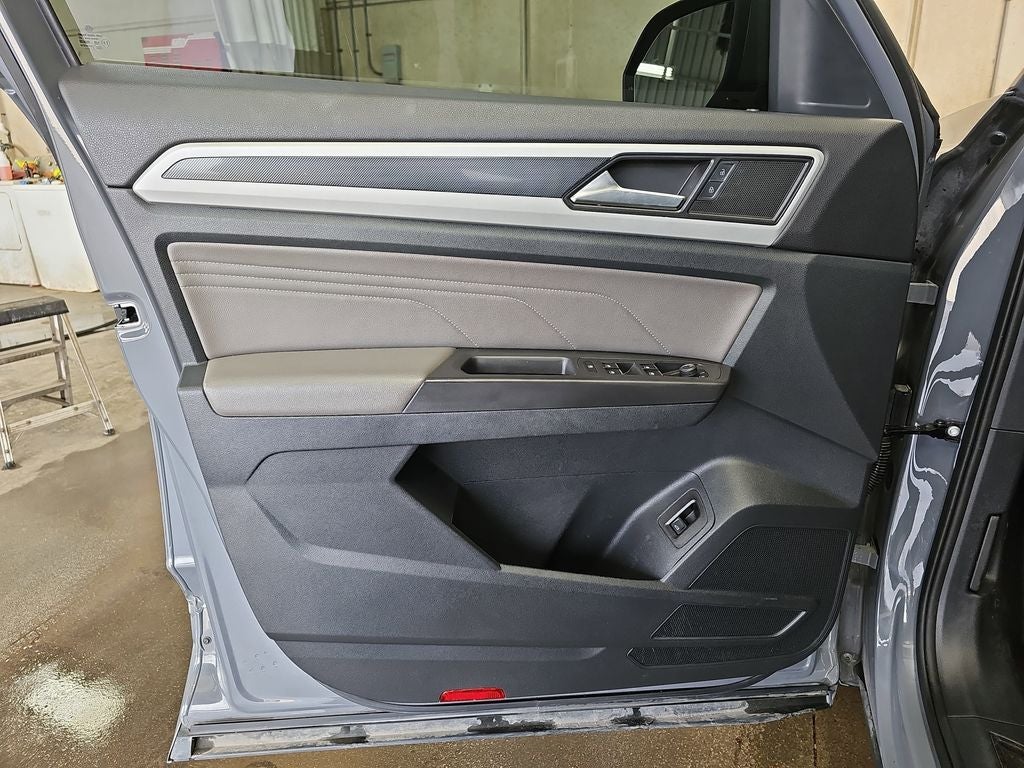 2022 Volkswagen Atlas Cross Sport 3.6L V6 SEL R-Line