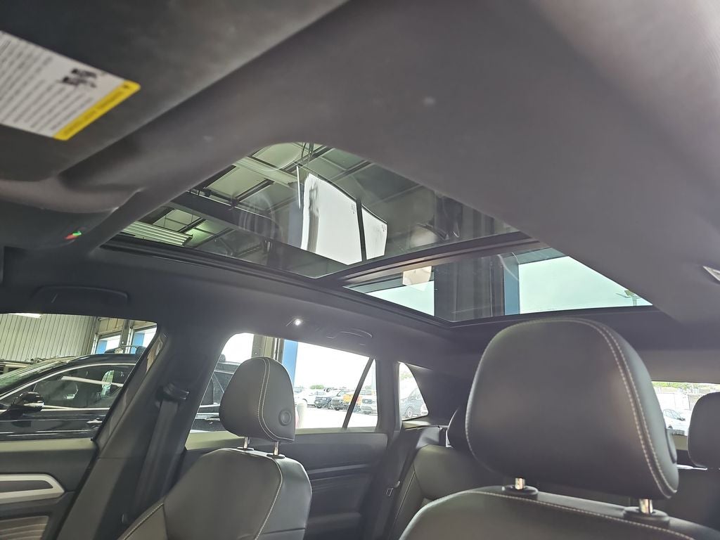2022 Volkswagen Atlas Cross Sport 3.6L V6 SEL R-Line