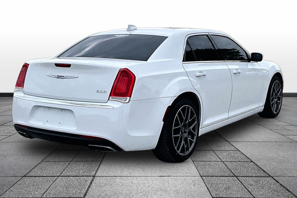 2018 Chrysler 300 Touring