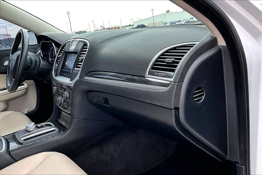 2018 Chrysler 300 Touring