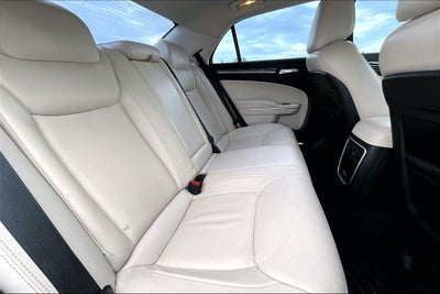2018 Chrysler 300 Touring