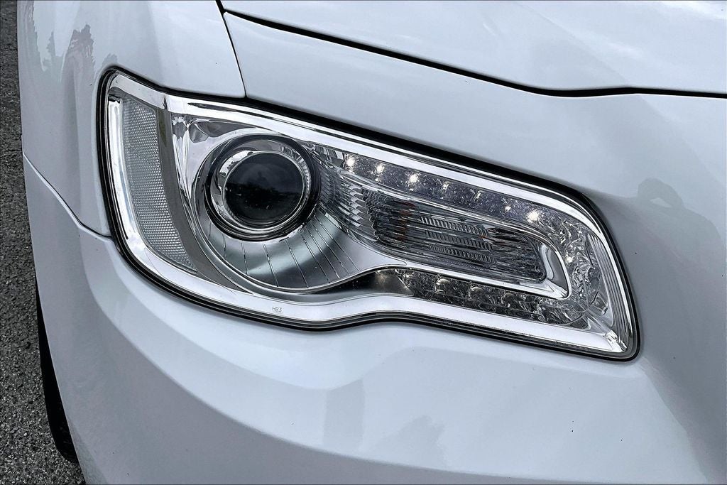 2018 Chrysler 300 Touring