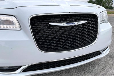 2018 Chrysler 300 Touring