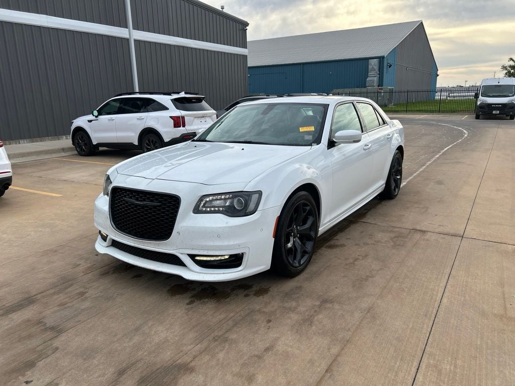 2022 Chrysler 300 Touring