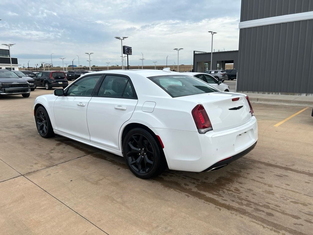 2022 Chrysler 300 Touring