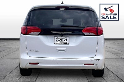 2023 Chrysler Voyager LX
