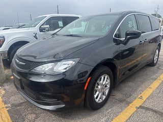 2024 Chrysler Voyager LX
