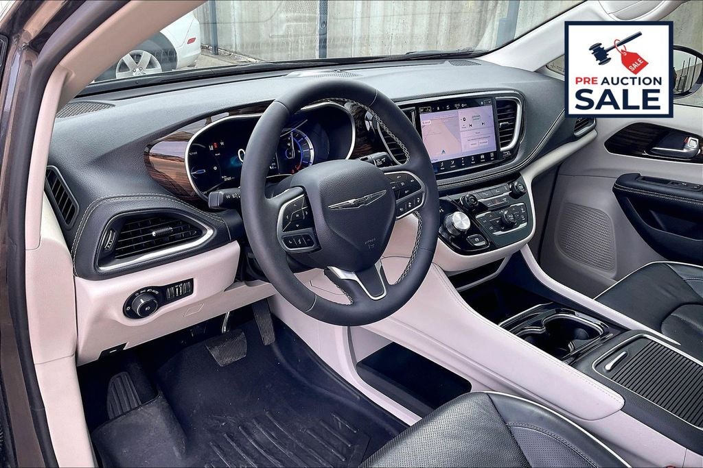 2023 Chrysler Pacifica Hybrid Limited