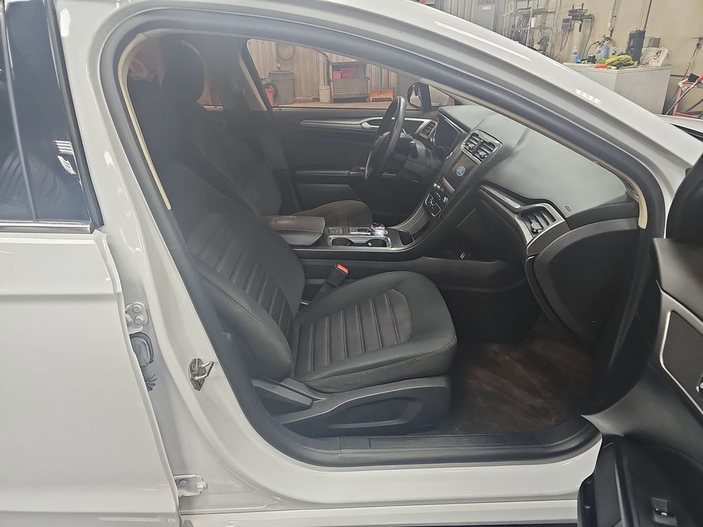 2020 Ford Fusion Hybrid SE