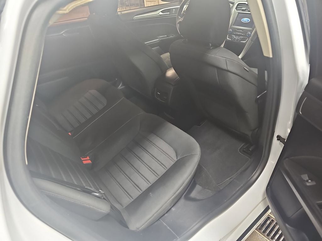2020 Ford Fusion Hybrid SE